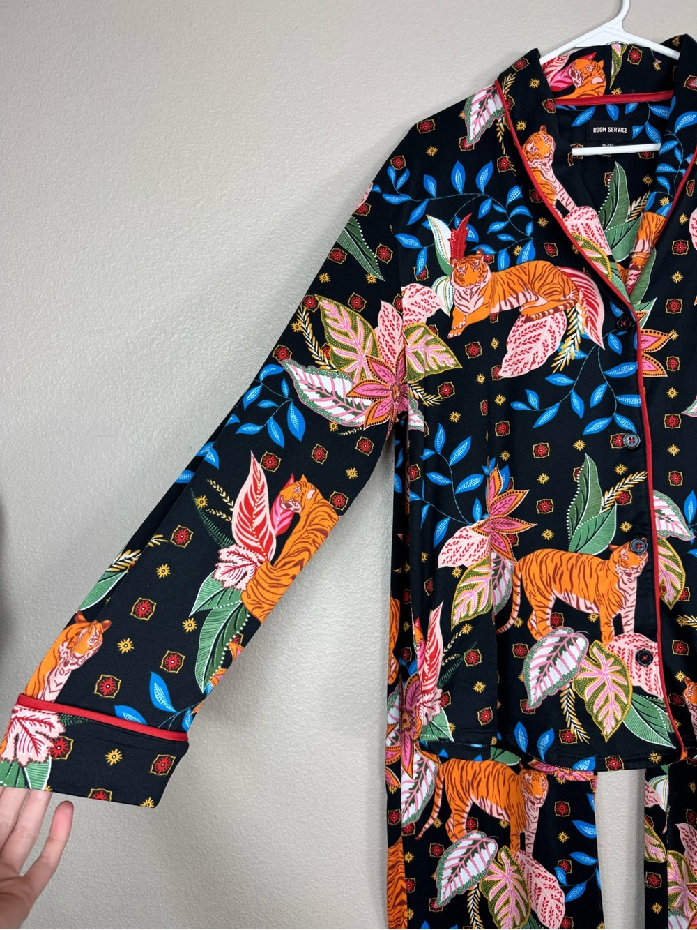 Room Service Tiger Novelty Print Pajama Set Black Floral Button Up‎ Lounge XXL C - Picture 4 of 10